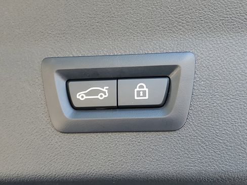 Certified 2023 BMW X4 xDrive30i w/ Premium Package image 29