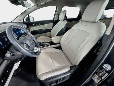 Certified 2024 Kia Sportage EX FWD image 11