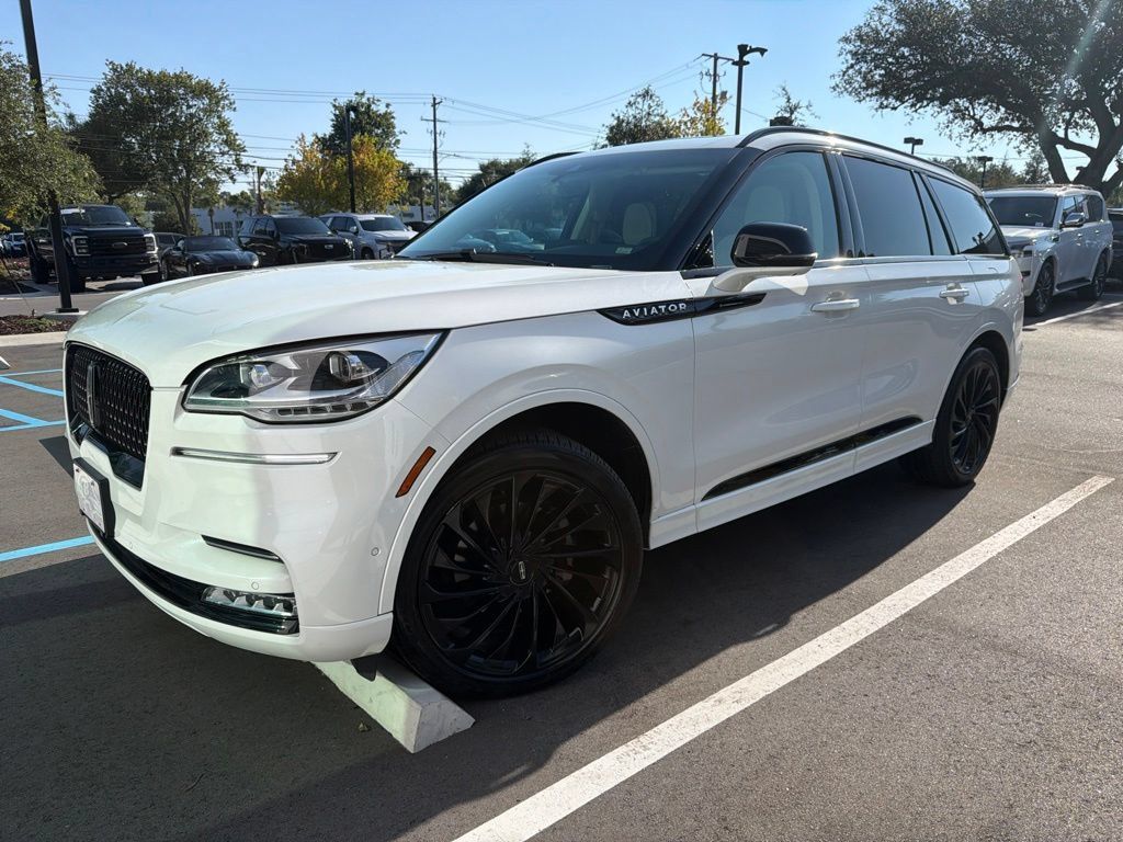 Used 2024 Lincoln Aviator Black Label w/ Jet Package AWD/4WD image 1
