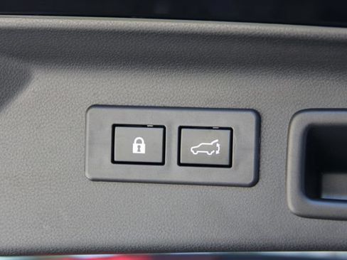 Certified 2025 Subaru Forester Limited AWD/4WD image 35