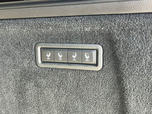 Certified 2024 Jeep Grand Wagoneer L 4x4 image 39