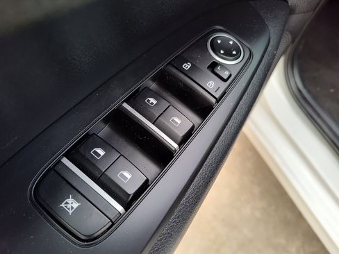 Used 2023 Kia Forte LXS image 14