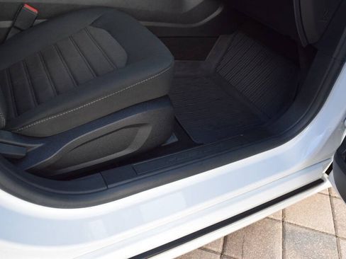 Used 2020 Ford Fusion SE FWD image 53