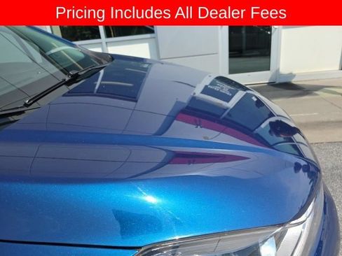 Used 2020 Chevrolet Trax LT w/ LT Convenience Package FWD image 3