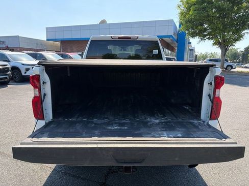 Used 2024 Chevrolet Silverado 2500 Custom AWD/4WD image 18