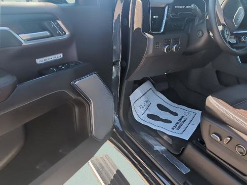Used 2024 GMC Sierra 1500 Denali w/ Denali Reserve Package image 7