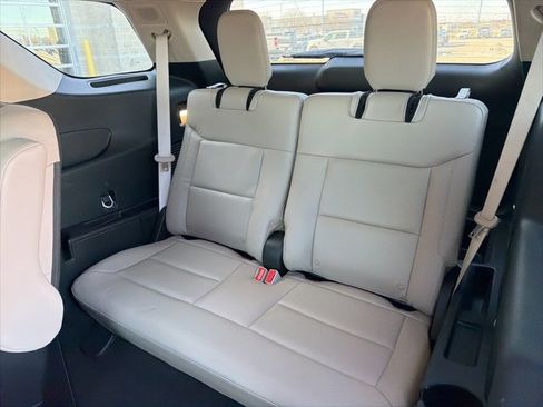 Certified 2023 Ford Explorer Limited image 11