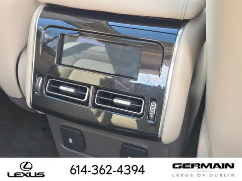 Used 2023 Lincoln Aviator Reserve w/ Equipment Group 201A AWD/4WD image 17