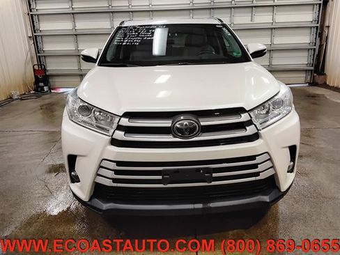Used 2018 Toyota Highlander XLE AWD/4WD image 7