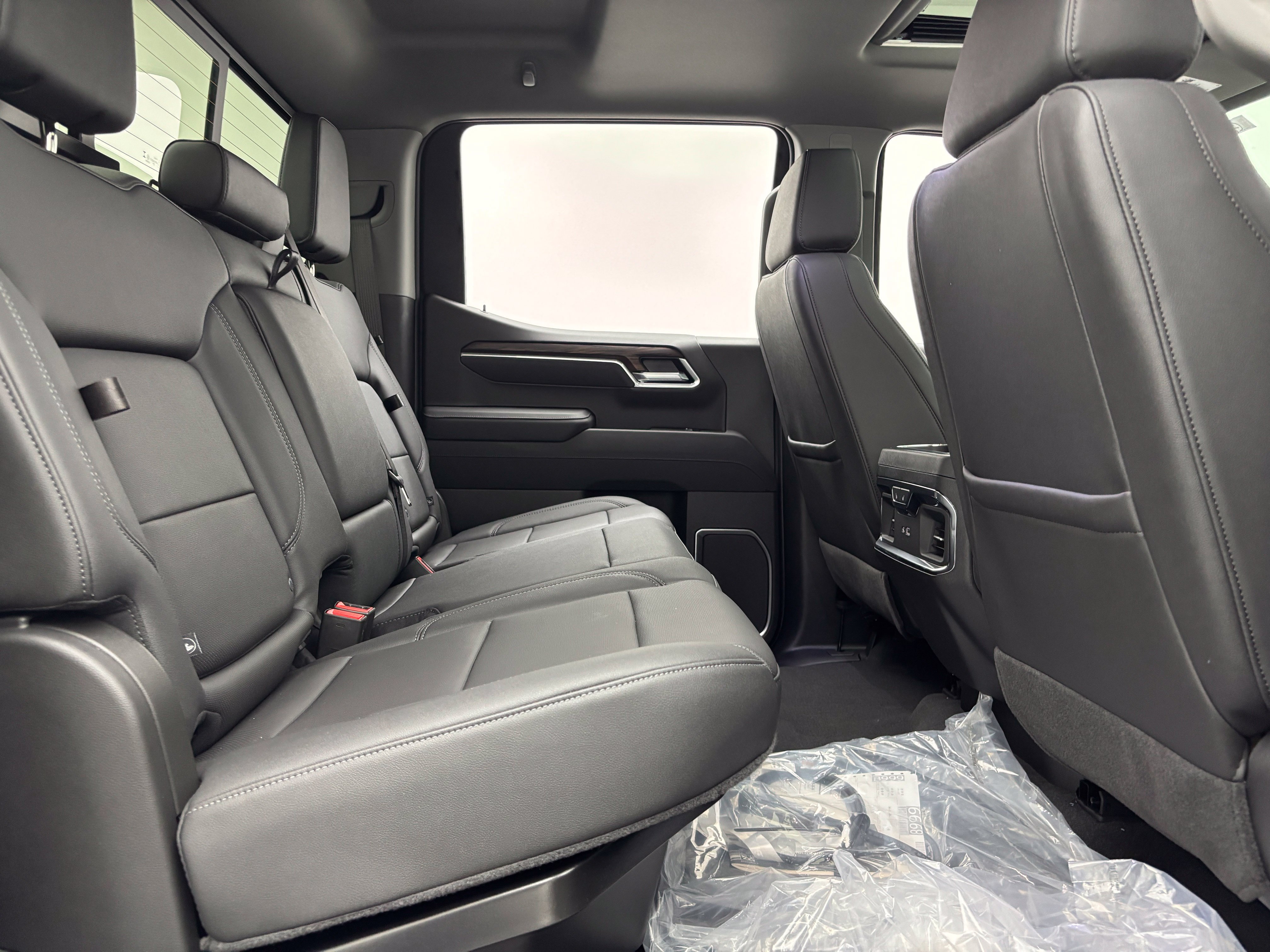 New 2026 GMC Sierra 1500 SLT w/ SLT Premium Package AWD/4WD image 38