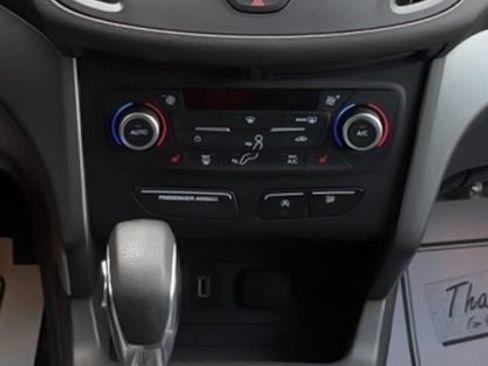 Used 2018 Ford Escape SE w/ Ford Safe & Smart Package AWD/4WD image 17