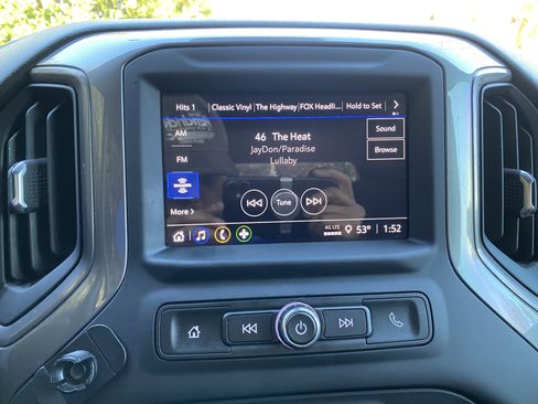 Used 2024 Chevrolet Silverado 2500 Custom w/ Custom Value Package image 25