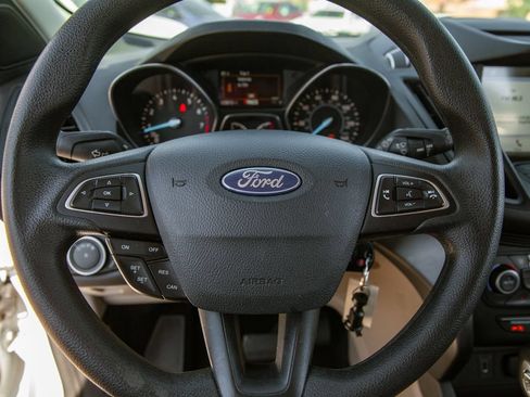 Used 2018 Ford Escape SE w/ SE Sync 3 Package FWD image 17