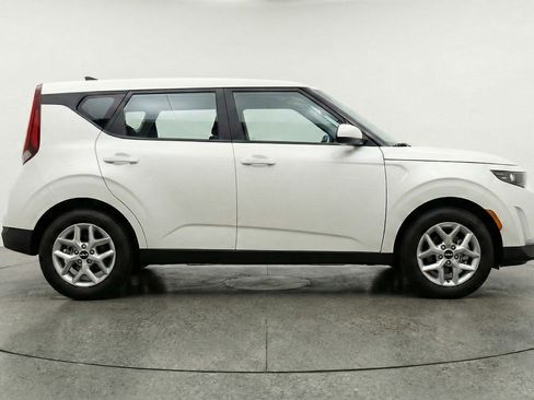 Used 2025 Kia Soul LX w/ LX Technology Package image 11