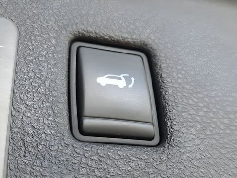 Used 2019 INFINITI QX50 Essential w/ Sensory Package AWD/4WD image 7