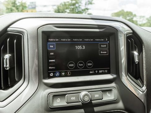 Used 2021 GMC Sierra 1500 4x4 Crew Cab w/ Sierra Value Package image 18