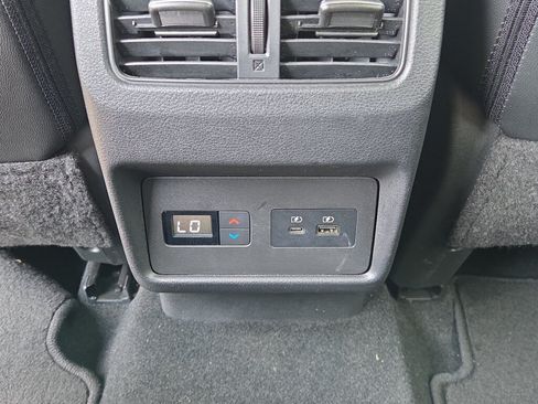 Used 2021 Nissan Rogue SL FWD image 12
