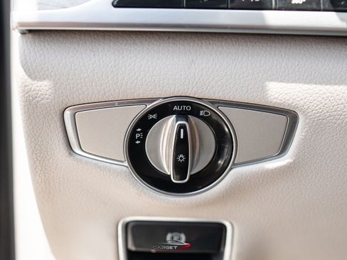 Used 2016 Mercedes-Benz S 550 4MATIC Sedan image 35