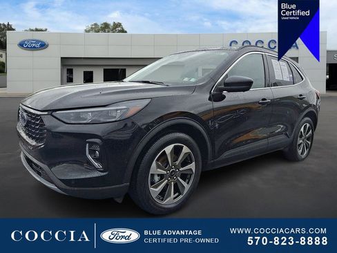 Certified 2023 Ford Escape Platinum w/ Premium Technology Package AWD/4WD image 1