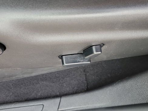 Used 2019 Jeep Grand Cherokee Altitude image 19