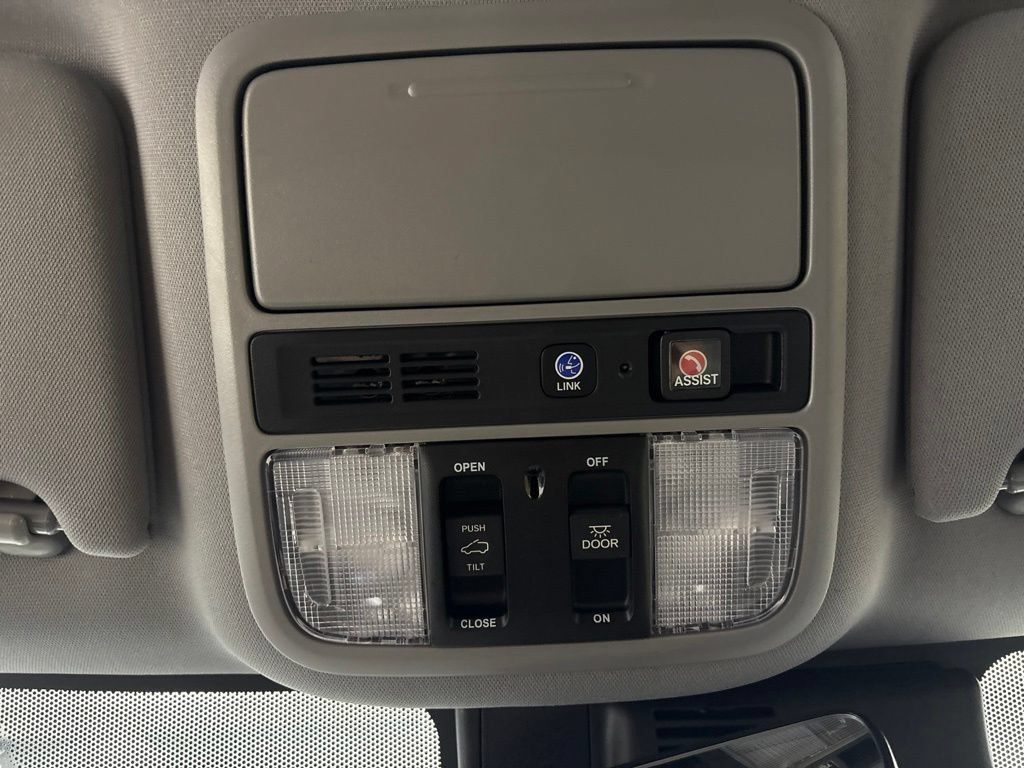 Used 2022 Honda Pilot Touring image 25