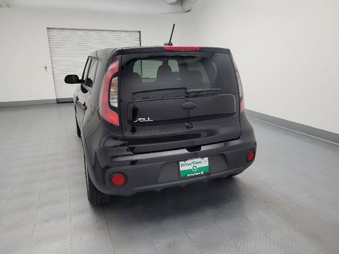 Used 2019 Kia Soul FWD image 6