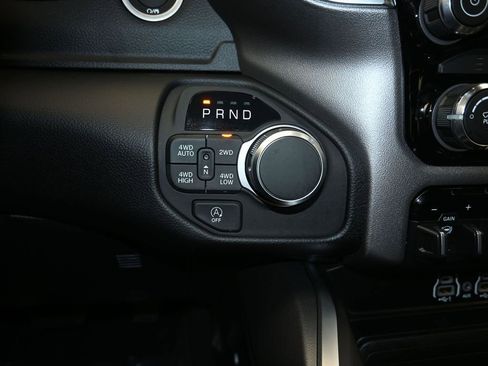 New 2026 RAM 1500 4x4 Crew Cab image 18