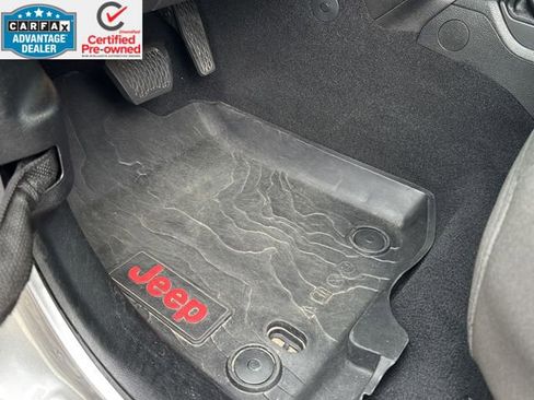 Certified 2018 Jeep Wrangler Unlimited Rubicon w/ Steel Bumper Group image 17