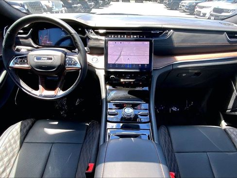Certified 2025 Jeep Grand Cherokee Summit AWD/4WD image 15