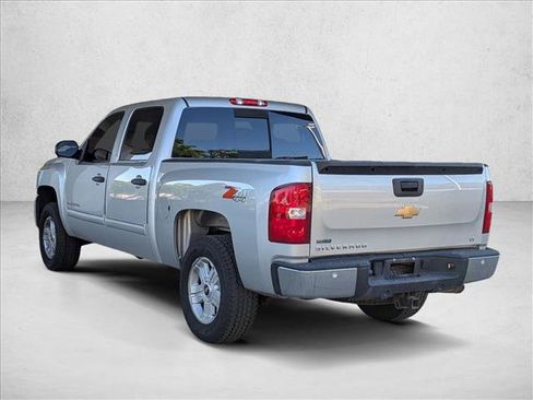 Used 2010 Chevrolet Silverado 1500 LT w/ Power Pack Plus AWD/4WD image 7