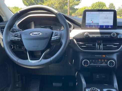 Used 2022 Ford Escape SE w/ SE Sport Appearance Package FWD image 29