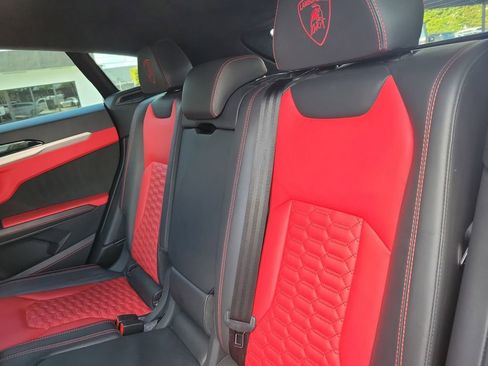 Used 2022 Lamborghini Urus AWD/4WD image 12