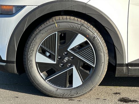 New 2026 Hyundai Ioniq 5 SE image 26