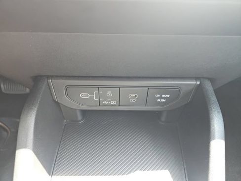 Used 2025 Kia K4 FWD image 38
