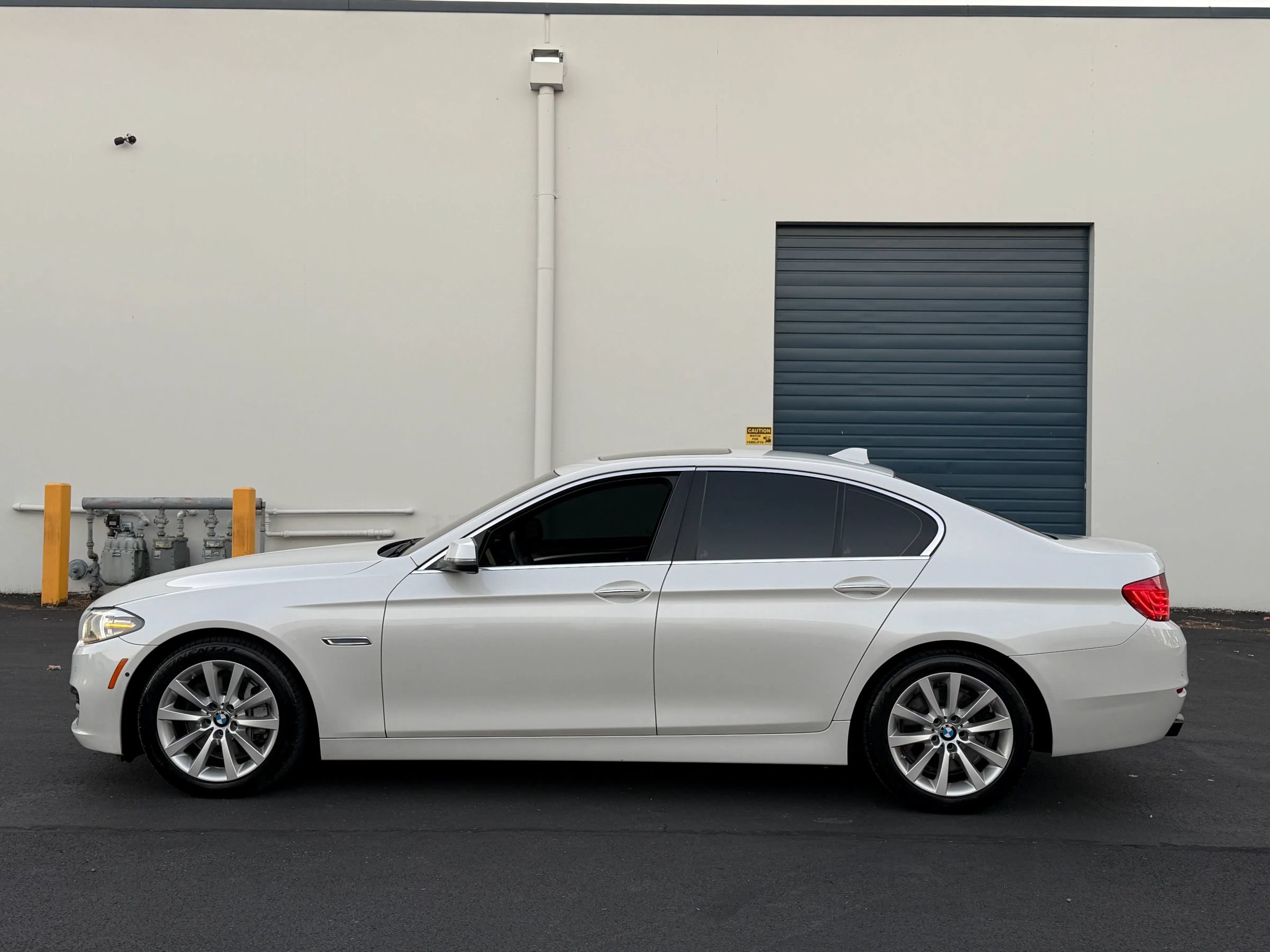 Used 2014 BMW 550i xDrive Sedan AWD/4WD image 2