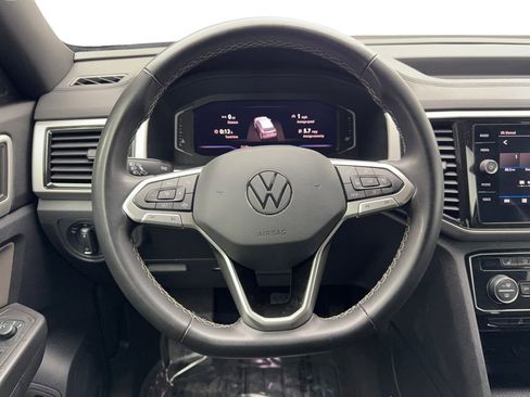 Used 2022 Volkswagen Atlas Cross Sport SE w/ Panoramic Sunroof Package image 50