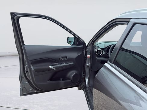 Used 2021 Nissan Kicks SV FWD image 20