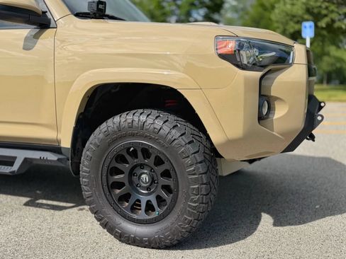Used 2016 Toyota 4Runner TRD Pro AWD/4WD image 21