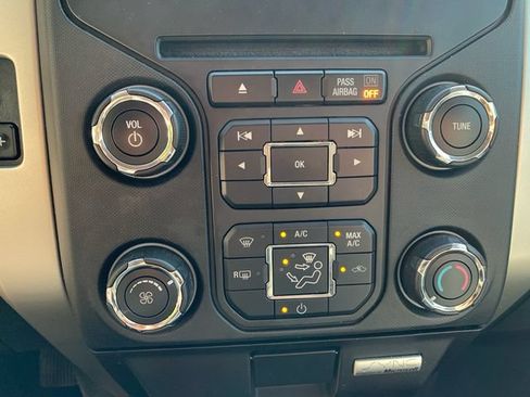 Used 2014 Ford F150 XLT w/ Equipment Group 302A Luxury AWD/4WD image 32