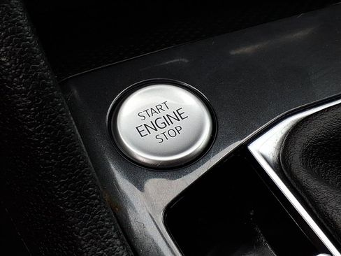 Certified 2024 Volkswagen Tiguan S image 30