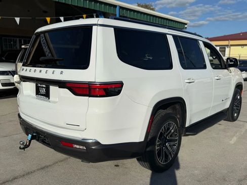 Used 2022 Jeep Wagoneer Series II image 5