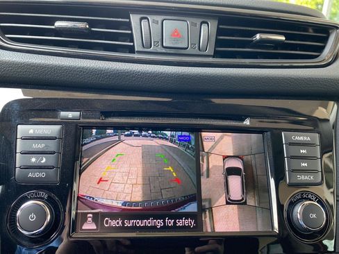 Used 2019 Nissan Rogue SV w/ Premium Package AWD/4WD image 33