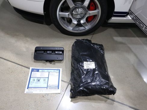 Used 2005 Ford GT image 43