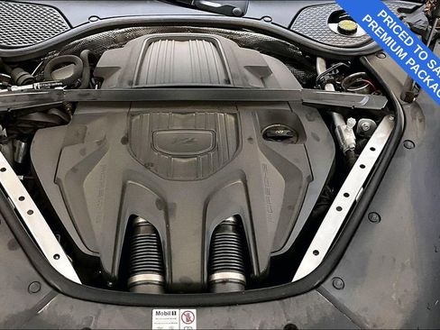 Used 2025 Porsche Panamera 4 w/ Premium Package image 12