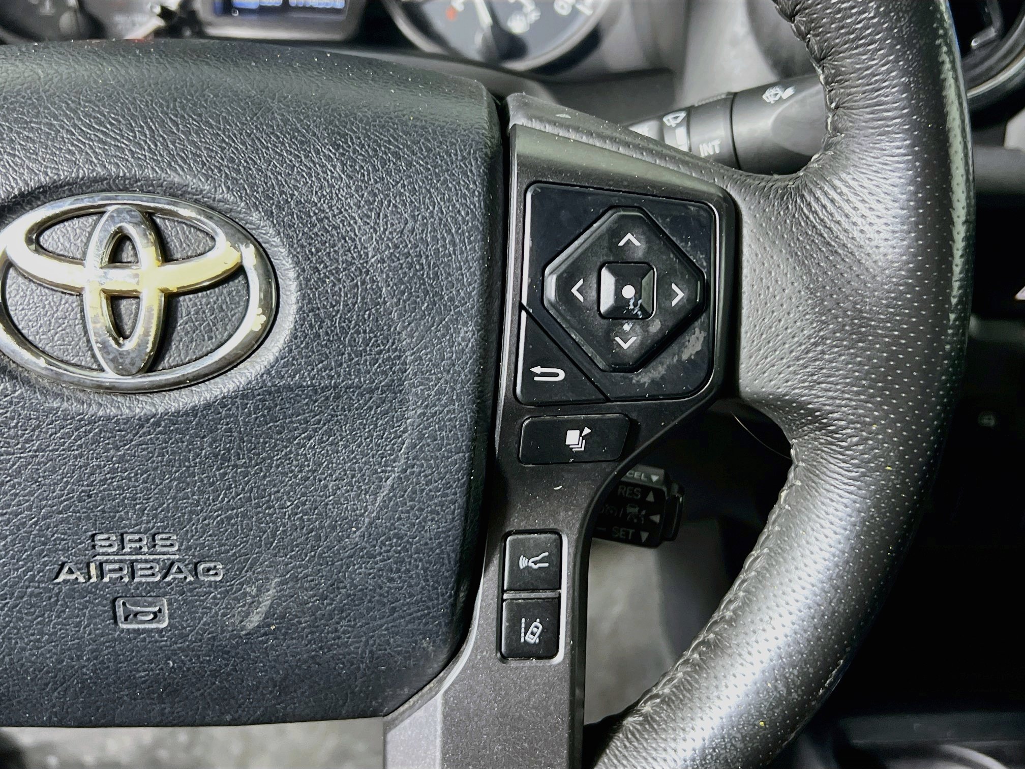 Used 2019 Toyota Tacoma TRD Sport AWD/4WD image 19