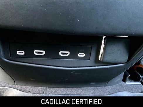Used 2024 Cadillac Escalade ESV V w/ Heavy-Duty Trailer Package image 37