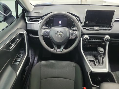 Used 2025 Toyota RAV4 XLE FWD image 14