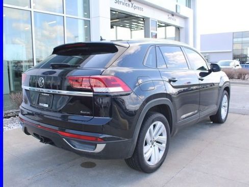 Used 2023 Volkswagen Atlas Cross Sport SE image 6