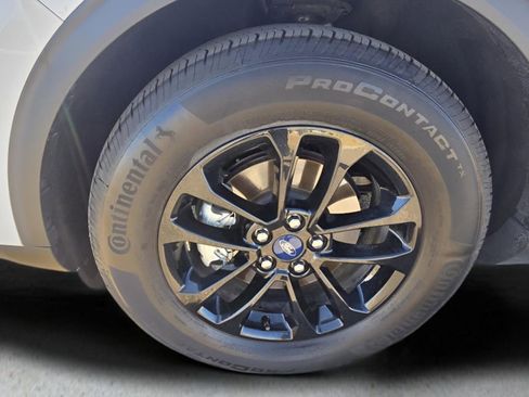 Used 2020 Ford Escape SE Sport image 9