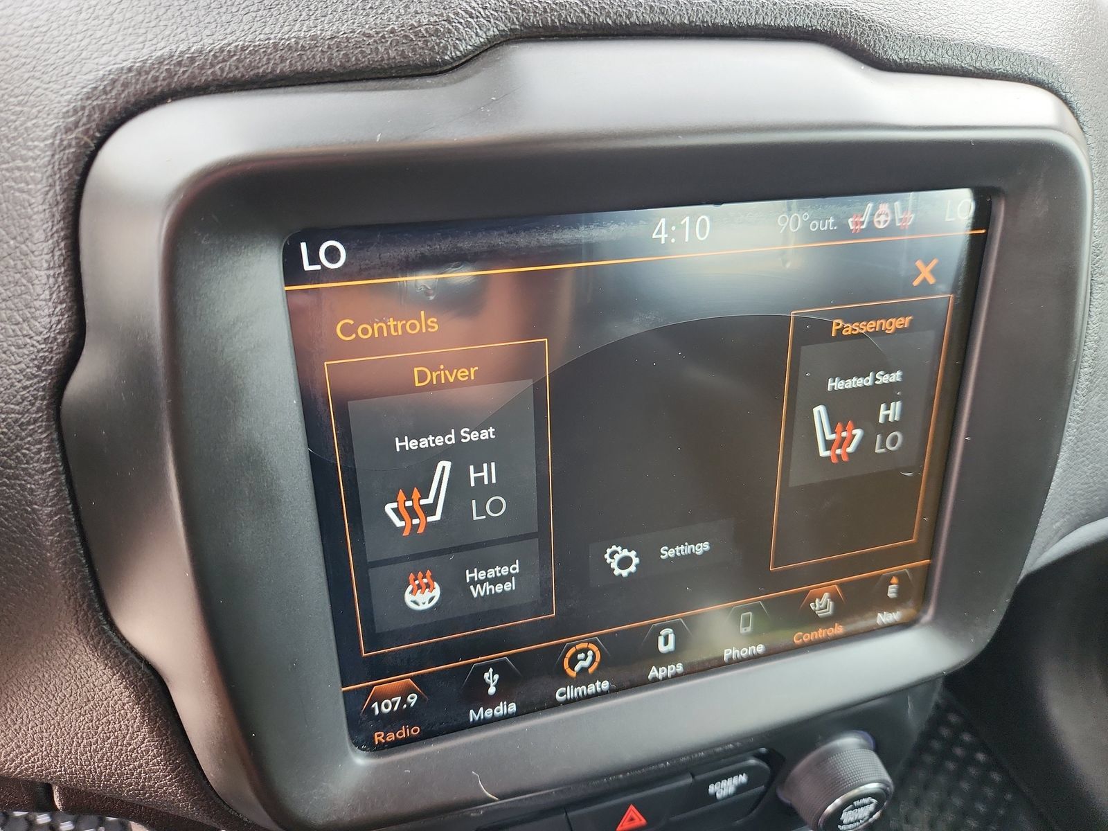 Used 2018 Jeep Renegade Trailhawk AWD/4WD image 23